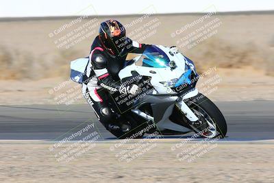 media/Jan-08-2022-SoCal Trackdays (Sat) [[1ec2777125]]/Turn 15 Inside (950am)/